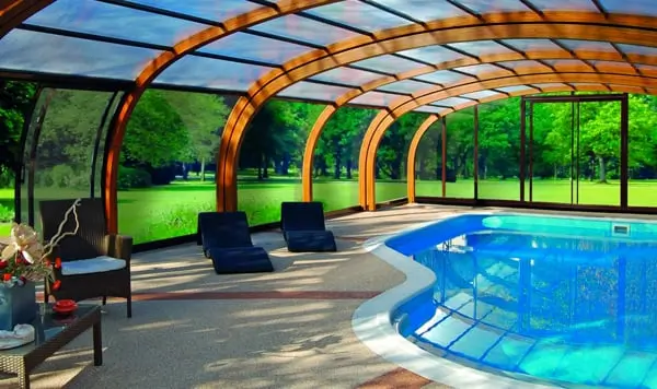 cubierta de piscina